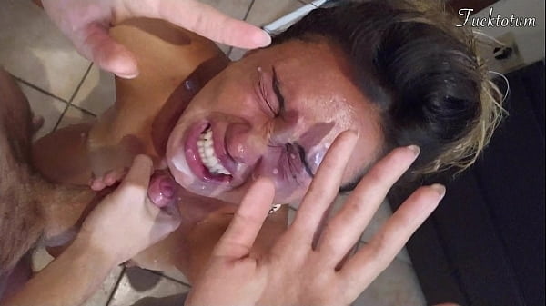 Girl orgasms multiple times and in all positions. (at 7.4, 22.4, 37.2). BLOWJOB FEET UP with epic huge facial as a REWARD  – FRENCH audio